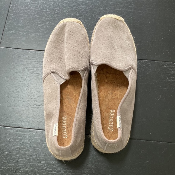 Soludos Platform Gray Suede Shoes. Size 8. - Picture 4 of 11
